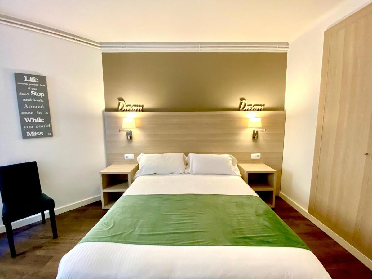 Hotel Carbonell Llança Zewnętrze zdjęcie