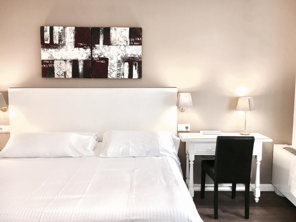 Hotel Carbonell Llança Zewnętrze zdjęcie